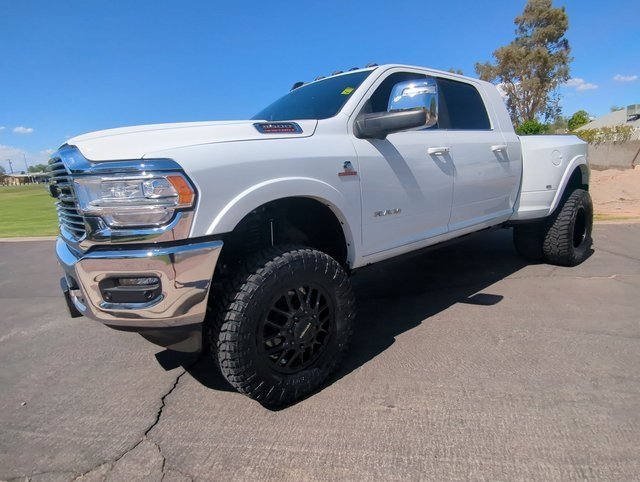 Gallery image 18 for 2024 Chevrolet Silverado 2500HD LT
